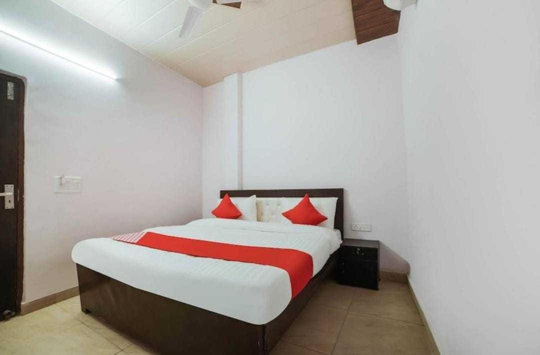 Hotel O Kl Khari Near Ashoka Park Mein Metro Нью-Делі Екстер'єр фото